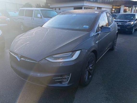 TESLA MODEL X 2018 5YJXCBE25JF126059 image